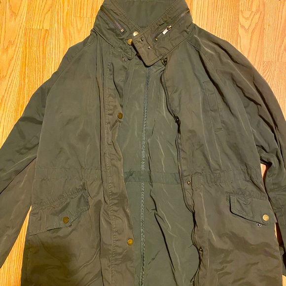 Cute army green jacket sz L - Picture 3 of 4